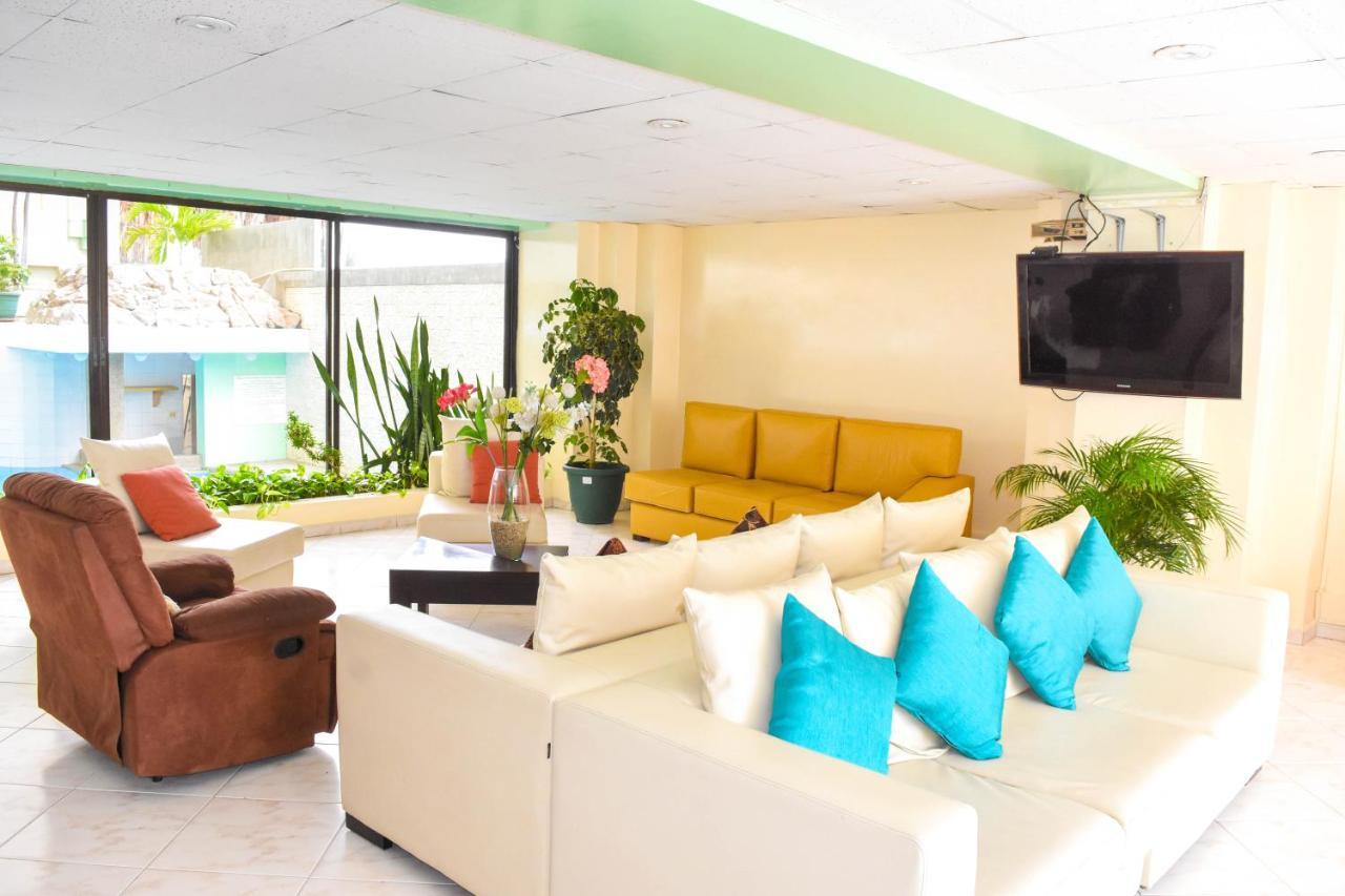 סלינאס Blue Bay Hotel מראה חיצוני תמונה